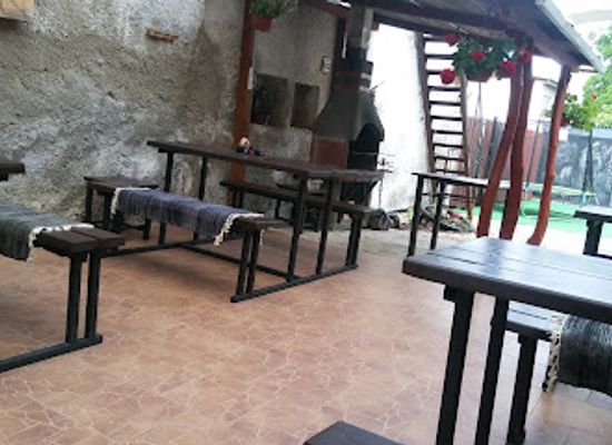 slovakia/saris/bar/pod-hradom