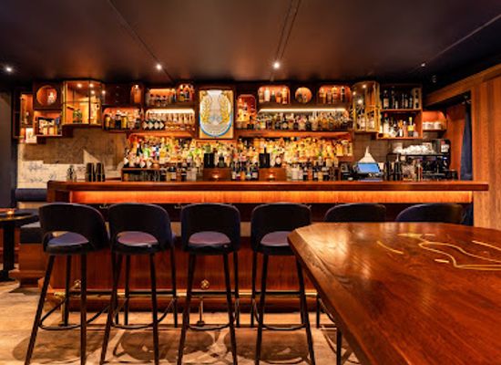 netherlands/rivierenland/bar/dutch-courage
