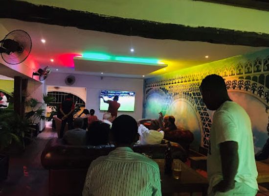 madagascar/majunga/tsaramandroso/bar/blues-rock-cafe