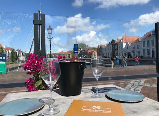 netherlands/zeeland/bar/proeflokaal-de-schatkamer
