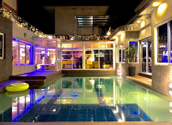 cameroon/douala/bar/wanted-lounge