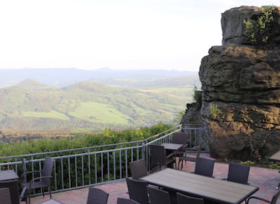 czechia/elbe-sandstone-mountains/bar/restaurace-pod-rozhlednou
