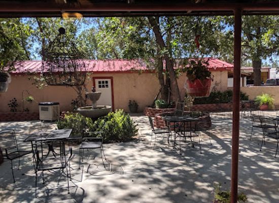 texas/trans-pecos/bar/la-cueva-de-oso-restaurant