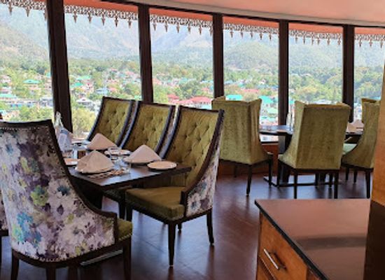 india/himalayas/bar/cloud-7-revolving-restaurant