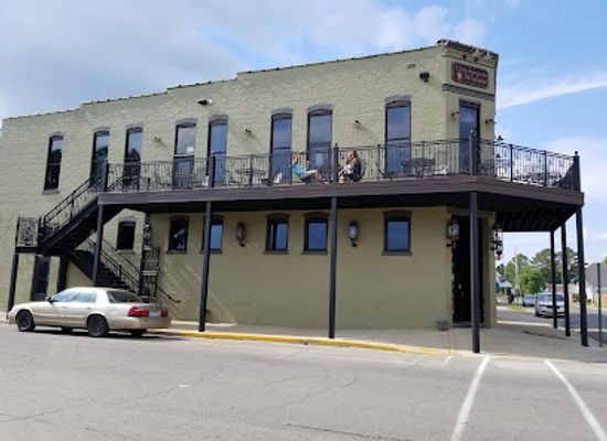 illinois/little-egypt/bar/the-frenchman-s-widow