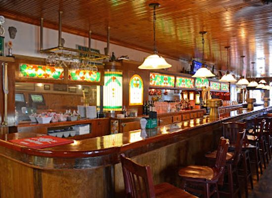 wisconsin/western-uplands/bar/brazen-head-pub