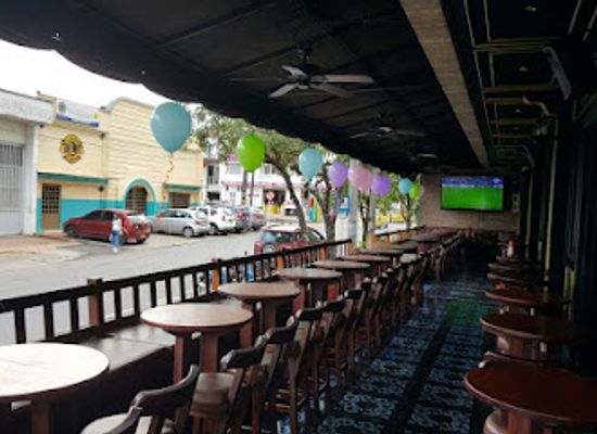 colombia/los-llanos/bar/el-burgues-pub-bar-restaurante