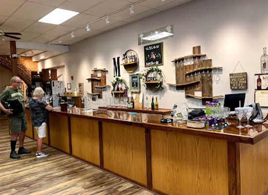 illinois/northwestern-illinois/bar/massbach-ridge-winery-tasting-room-galena