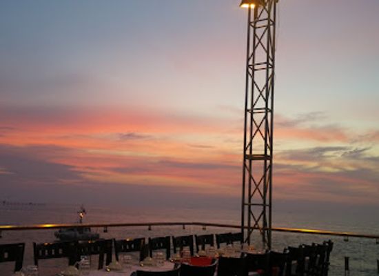 vietnam/vung-tau/christ-the-king-statue/bar/ganh-hao-2-seafood-restaurant