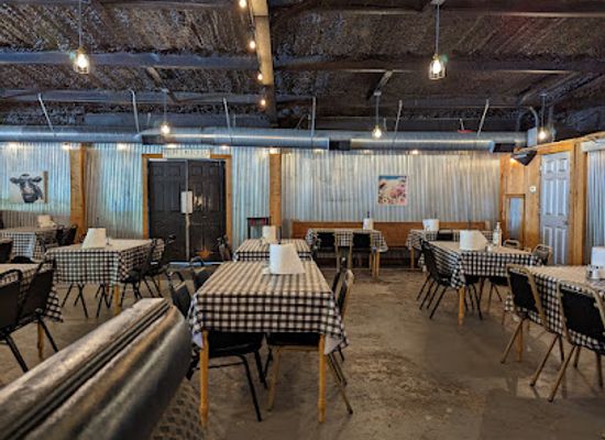 alabama/piney-woods/bar/mama-n-em-s-southern-kitchen-steakhouse