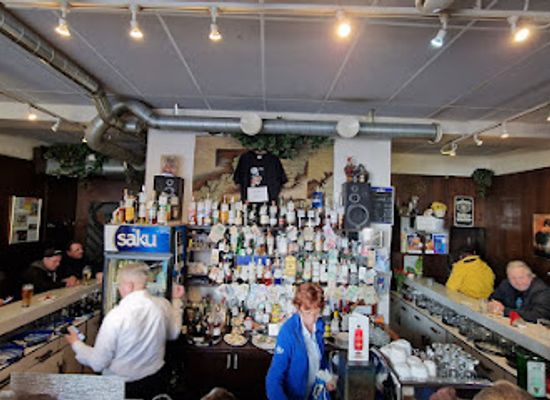 estonia/tallinn/kadriorg/bar/valli-bar