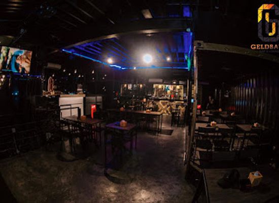 indonesia/surabaya/simokerto/bar/geldbang-bar-lounge