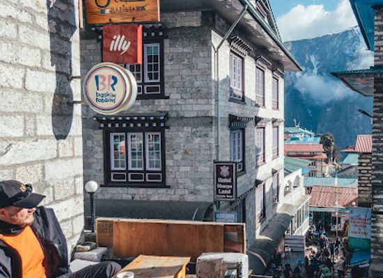 nepal/everest-base-camp/bar/yeti-bar