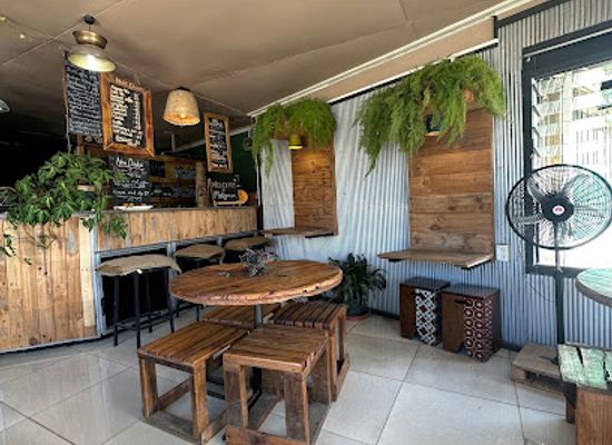 tonga/nomuka-island/bar/moli-green-cafe