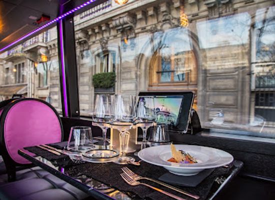 france/paris/champs-elysees/bar/restaurant-bus-toque-paris