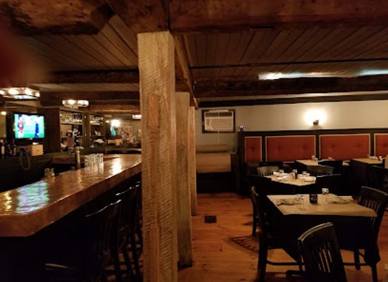 new-hampshire/great-north-woods/bar/the-beal-house