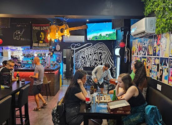 malta/gzira/bar/white-horse-bar