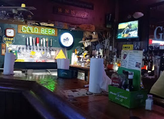 florida/lake-okeechobee/bar/shenanigans