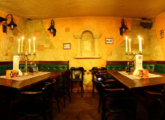 poland/silesian-beskids/bar/restauracja-green-pub-sjesta