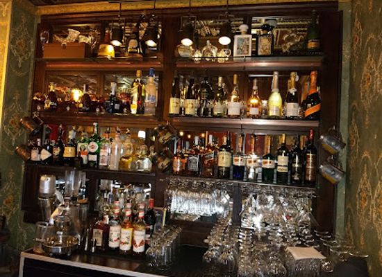 montenegro/zeta-plain/bar/il-ravenite-lounge-bar