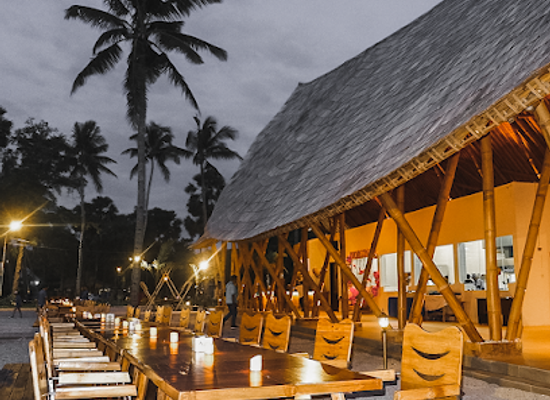 indonesia/east-nusa-tenggara/bar/la-cove-beach-resto-bar