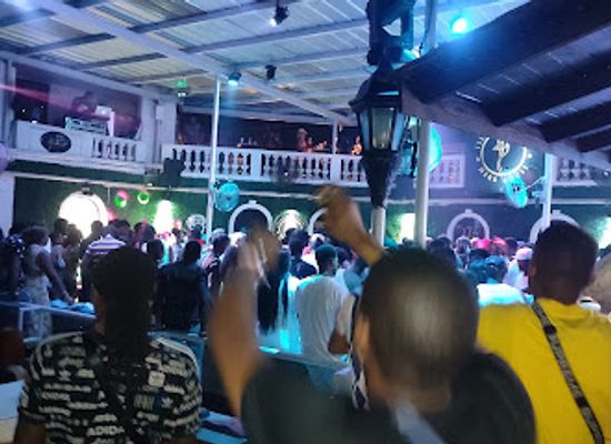 jamaica/montego-bay/hip-strip/bar/lounge-2727