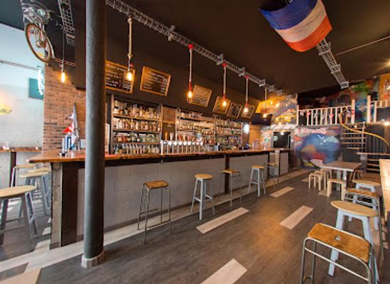 france/marseille/la-joliette/bar/the-f-pub