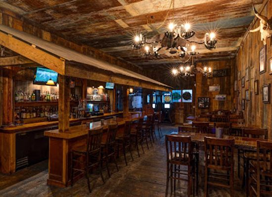 iowa/waterloo/bar/iron-horse-saloon-waterloo