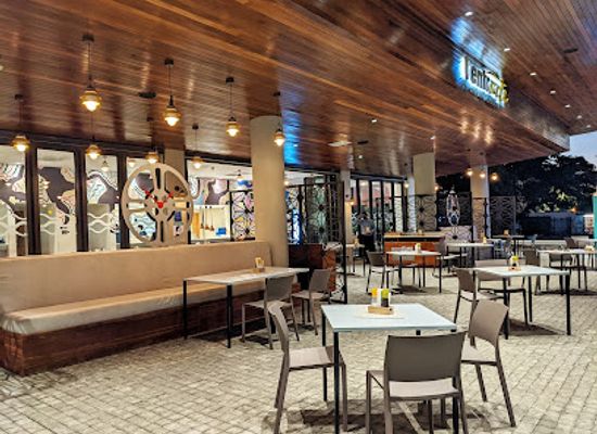 mauritius/port-louis/bar/l-entracte