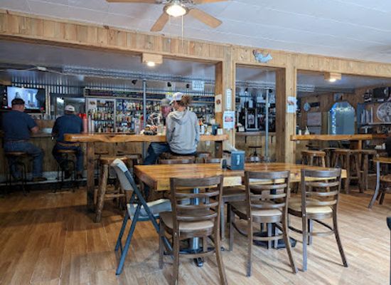 idaho/salmon-river/bar/seven-devils-bar-steakhouse