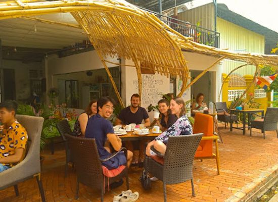 cambodia/kratie-province/bar/nomad-bar-restaurant
