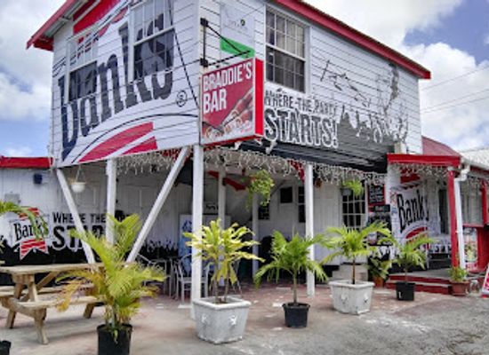 barbados/central-uplands/bar/braddie-s-bar