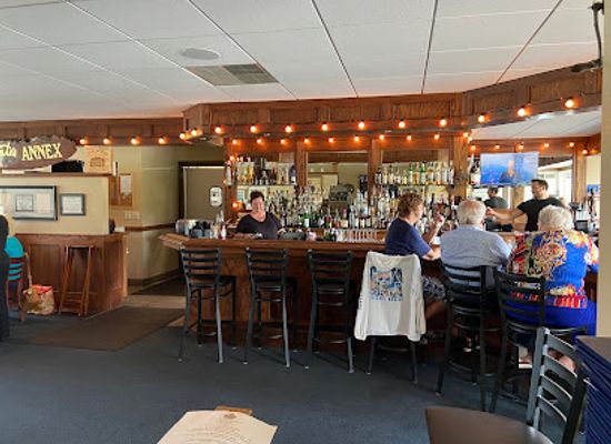 ohio/firelands/bar/1812-food-spirits