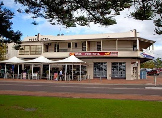 australia/eyre-peninsula/bar/pier-hotel
