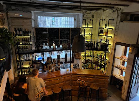 spain/valencia/ciutat-vella/bar/bar-los-picapiedra