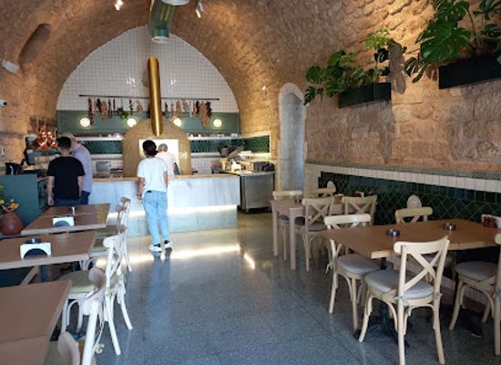 lebanon/tyre/bar/alicia-trattoria-and-bar