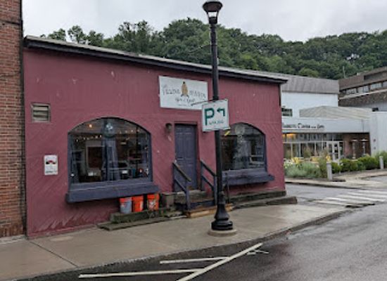 vermont/upper-valley/bar/filling-station