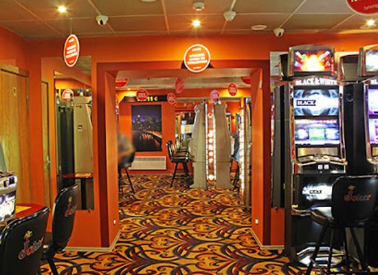 latvia/daugavpils/bar/joker-sporta-bars-un-spelu-zale-daugavpili-ventspils-iela-27