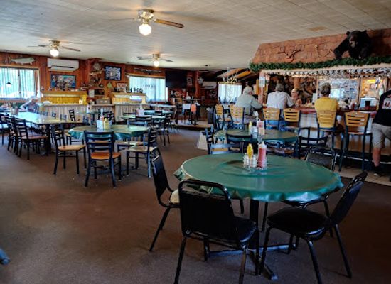 michigan/pictured-rocks-national-lakeshore/bar/bear-trap-inn