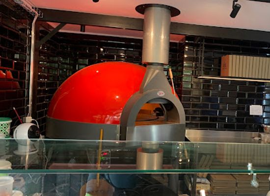 iceland/húsavík/bar/pizzakofinn
