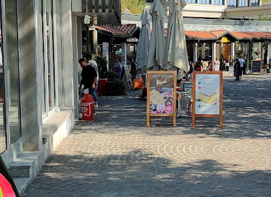 slovenia/postojna-cave/bar/pod-skalco-snack-bar