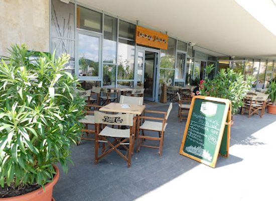 hungary/lake-balaton/bar/lazy-jack-pub-caffe