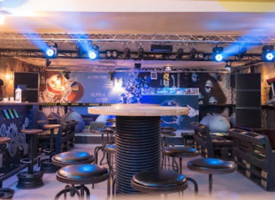 romania/arges/bar/urban-home