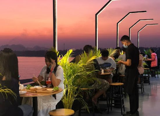 myanmar-burma/kayin-state/bar/river-view-sky-bar-restaurant