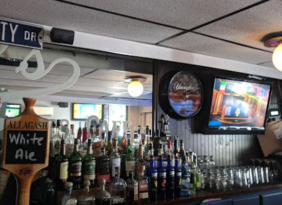 connecticut/danbury/bar/pippa-s-sports-cafe
