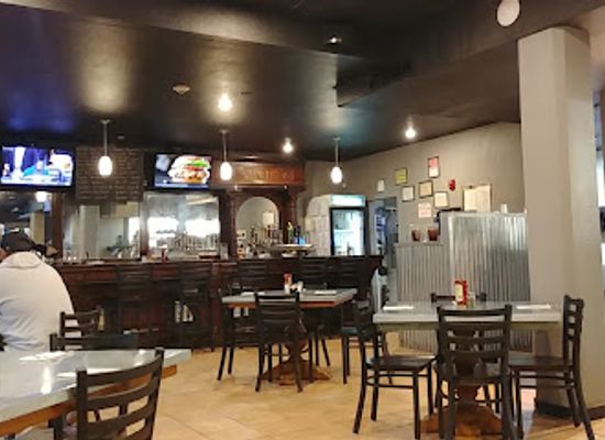 new-mexico/carlsbad-caverns-national-park/bar/lucky-bull-grill