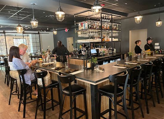 maine/mid-coast/bar/555-north-restaurant