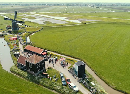 netherlands/ijsselmeer-polders/bar/bezoekerscentrum-en-poldercafe-de-breek