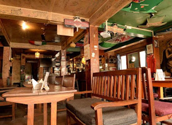nepal/helambu-trek/bar/everest-irish-pub