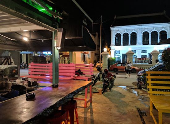 malaysia/penang/george-town/bar/the-pokok-all-day-bar